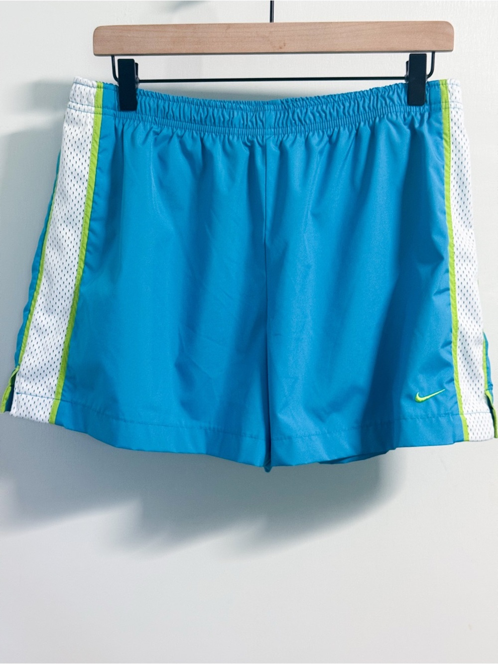 Nike Blue Mesh Side Panel Athletic Shorts Women’s LG Running